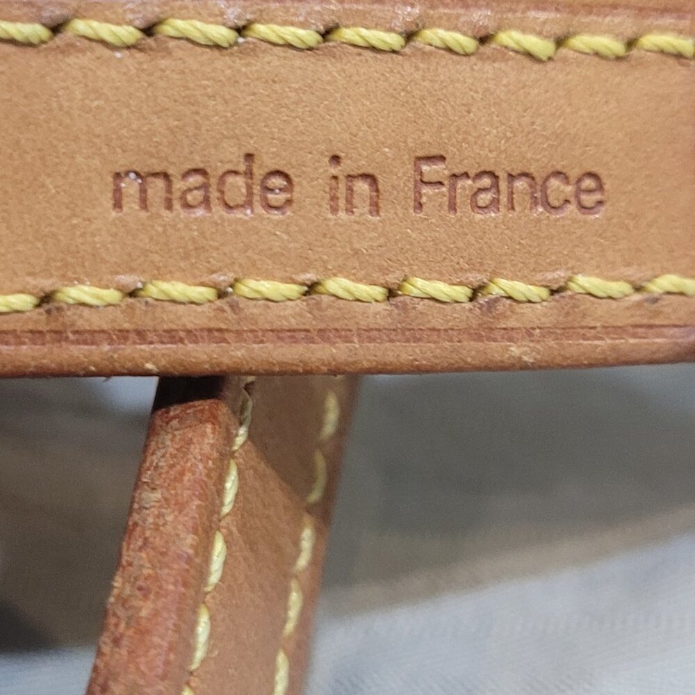 LOUIS VUITTON**SHOULDER STRAP**IN GREAT CONDITION~TAN 39"
